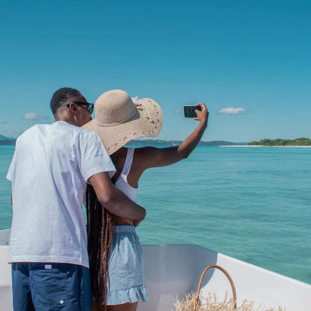 We use to say « Feel the Sound’s », an expression which can only be understood by the few ones who have already experienced a travel in Madagascar.
.
.
.
.
#madagascar #madagascartravel #malagasy #malagasywoman #nosyiranja #travelafrique #indianocean #tropicaldestination